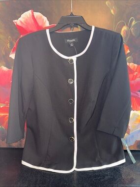 NWT Danillo Black and White Trim Women's Blazer